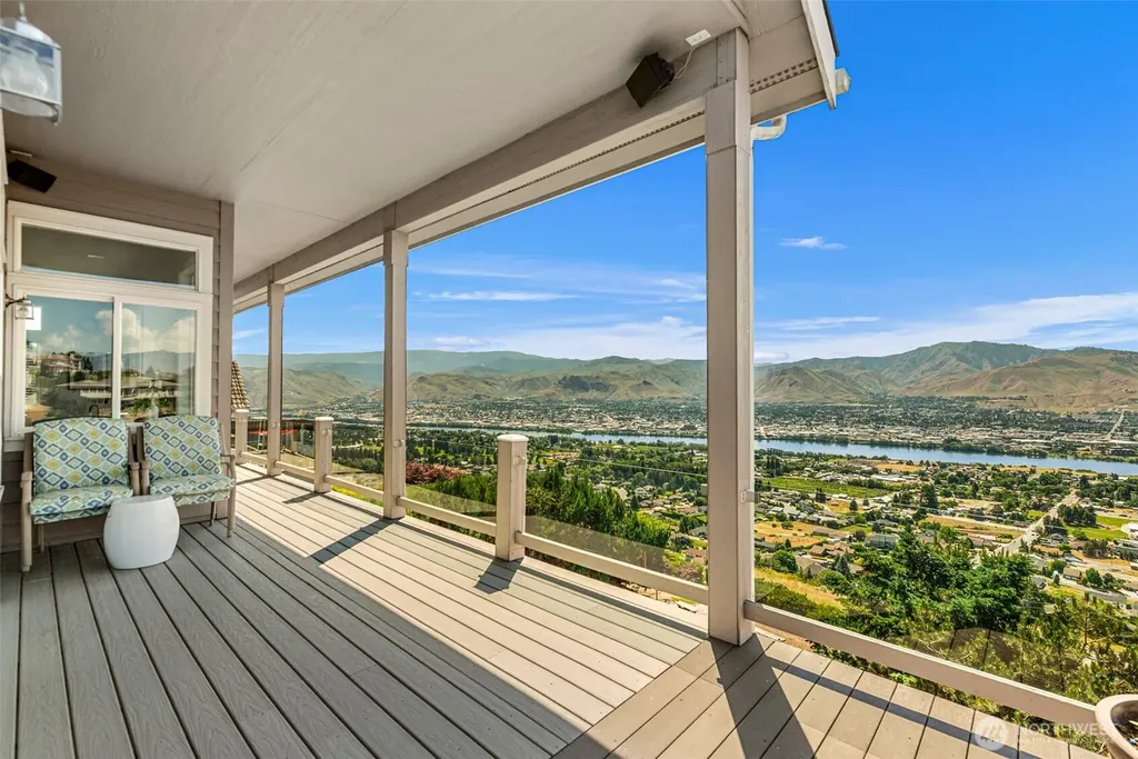 2352 Monument Place East Wenatchee WA 98802