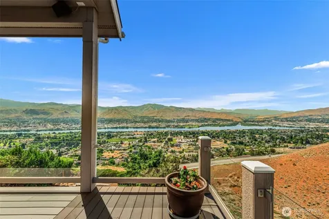 2352 Monument Place East Wenatchee WA 98802