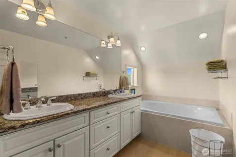 2352 Monument Place East Wenatchee WA 98802