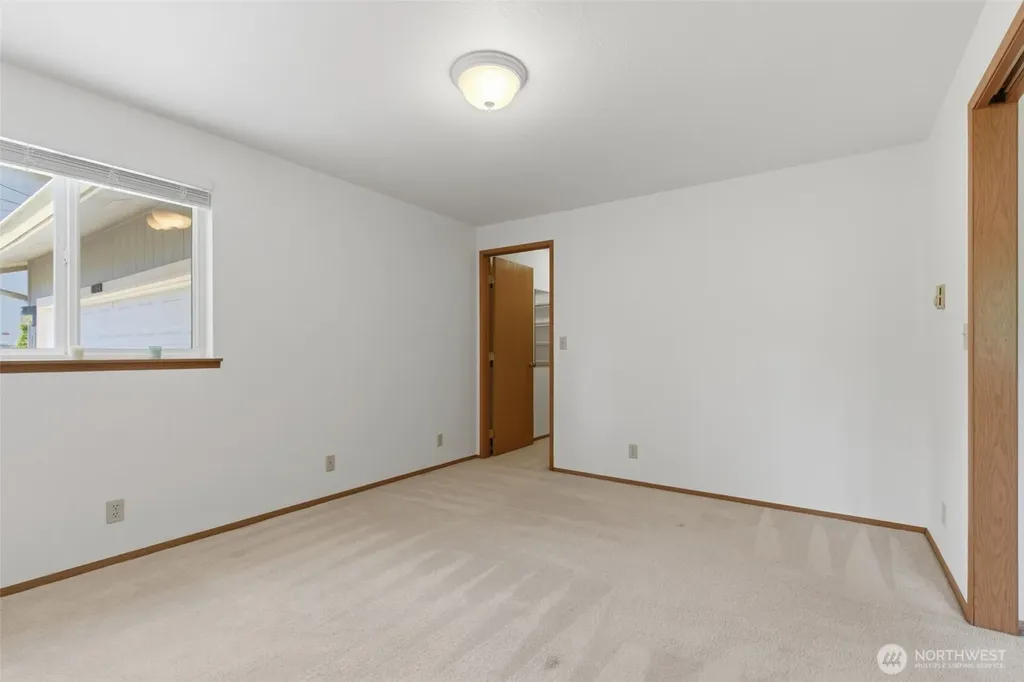 6784 NE Whidbey Drive Hansville WA 98340