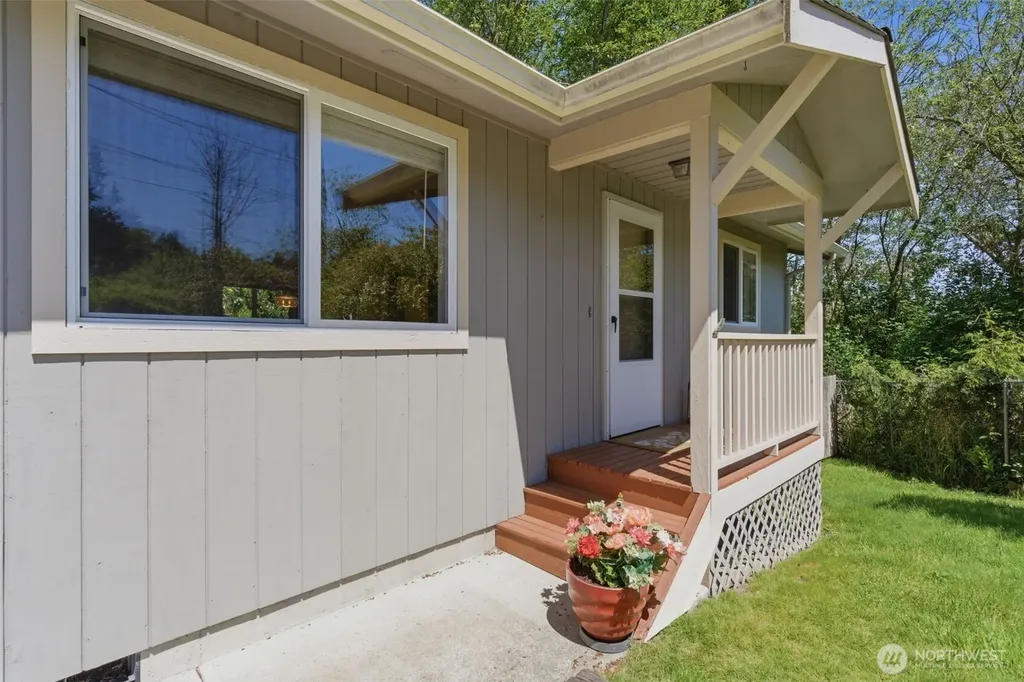 6784 NE Whidbey Drive Hansville WA 98340