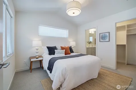 8319 25th Avenue NW Seattle WA 98117