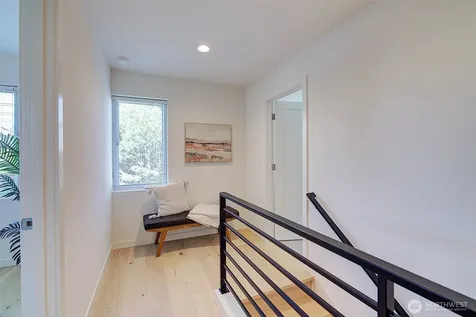 8319 25th Avenue NW Seattle WA 98117