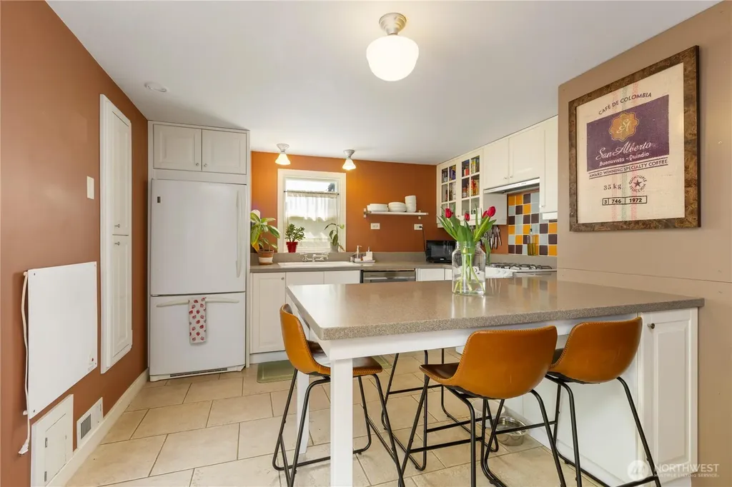 7708 35th Avenue S Seattle WA 98118