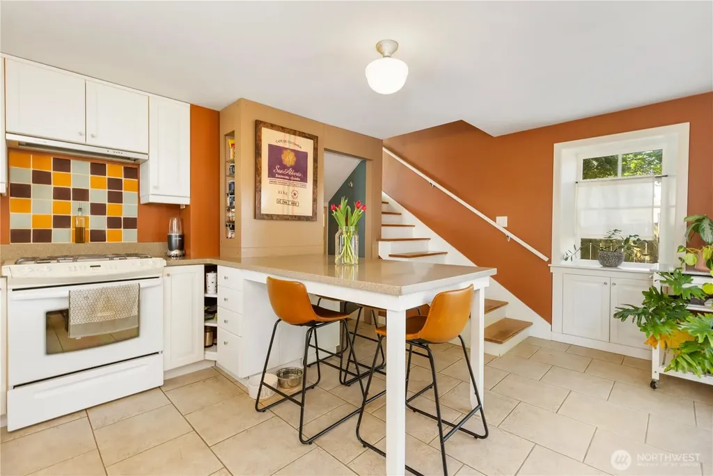 7708 35th Avenue S Seattle WA 98118
