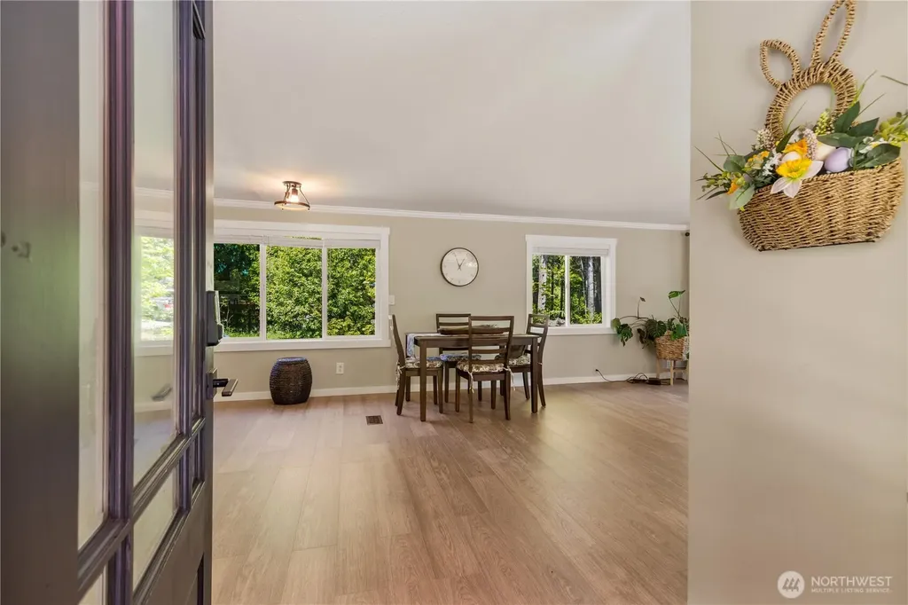 561 Sun Island Drive Easton WA 98925