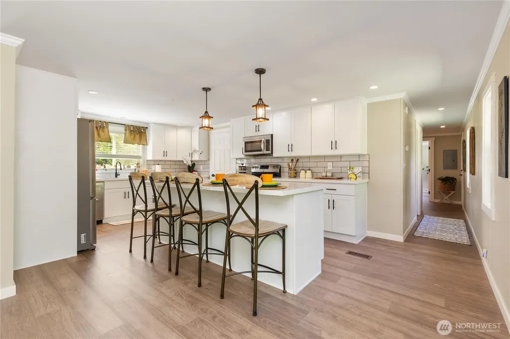 561 Sun Island Drive Easton WA 98925