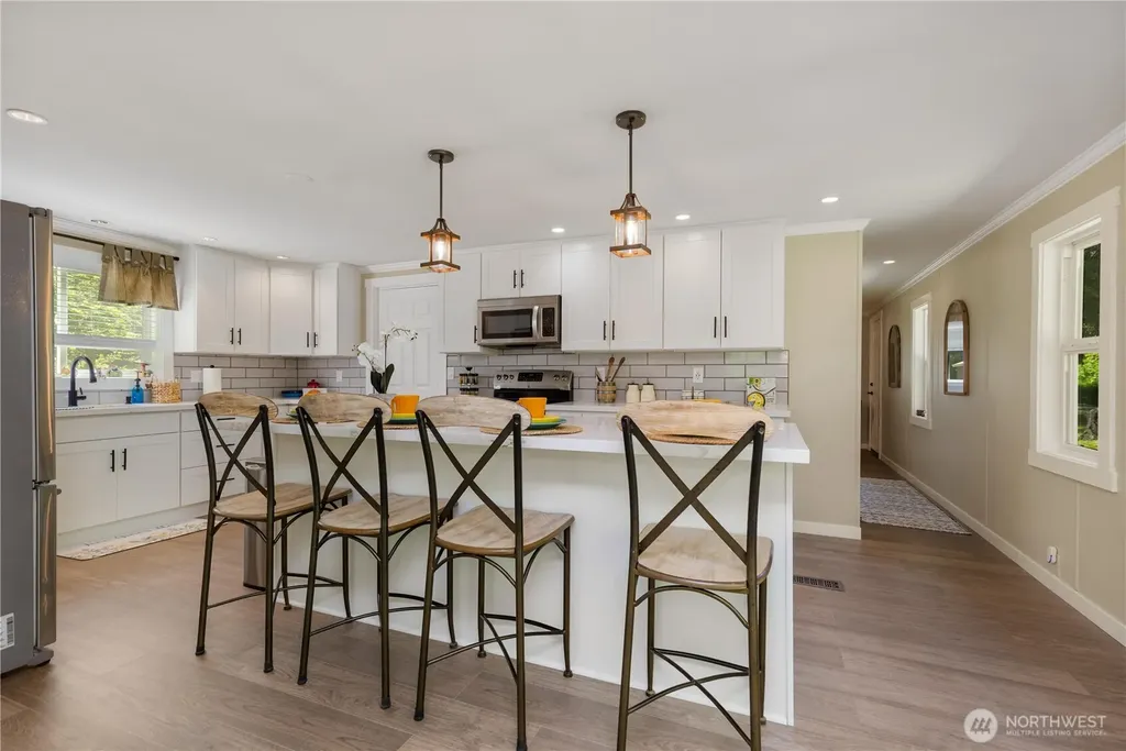 561 Sun Island Drive Easton WA 98925
