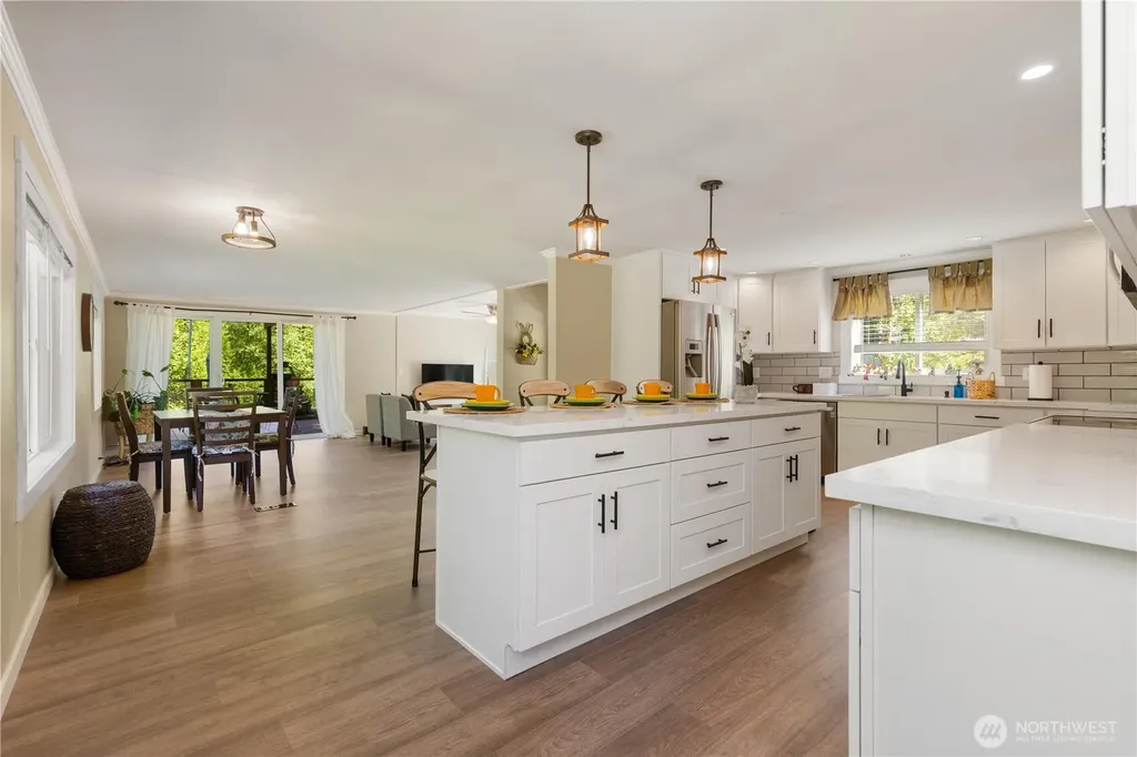 561 Sun Island Drive Easton WA 98925