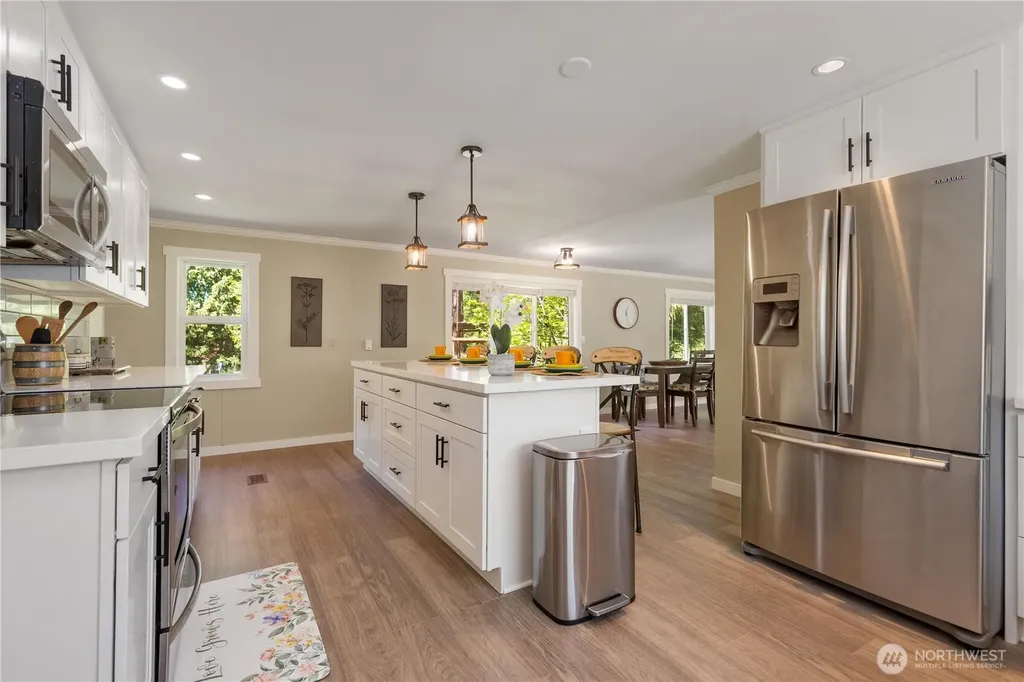 561 Sun Island Drive Easton WA 98925