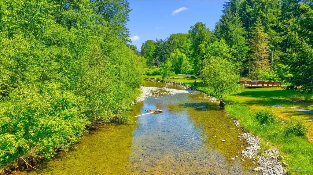 561 Sun Island Drive Easton WA 98925