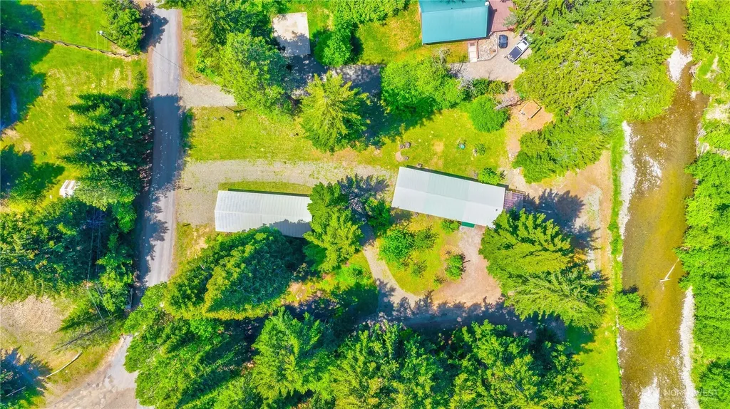 561 Sun Island Drive Easton WA 98925
