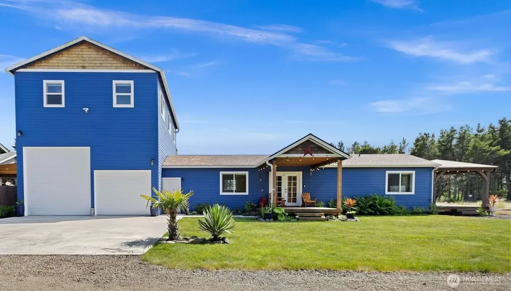 205 9th Street NW Long Beach WA 98631