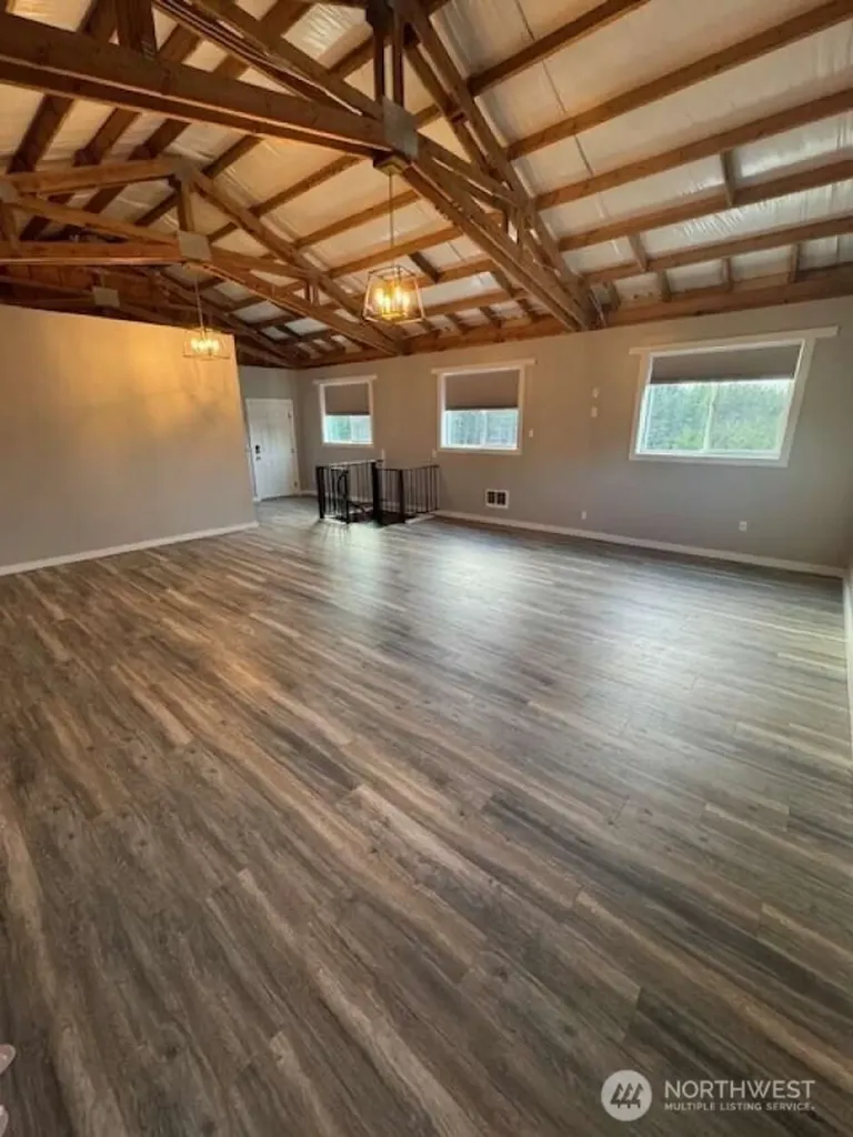 205 9th Street NW Long Beach WA 98631