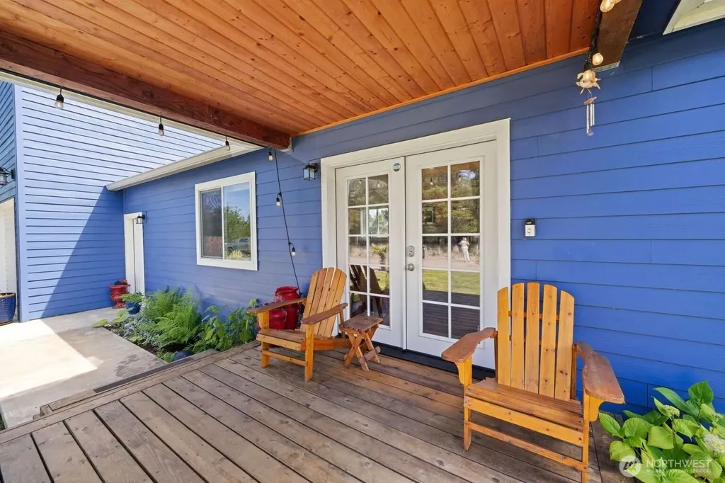 205 9th Street NW Long Beach WA 98631