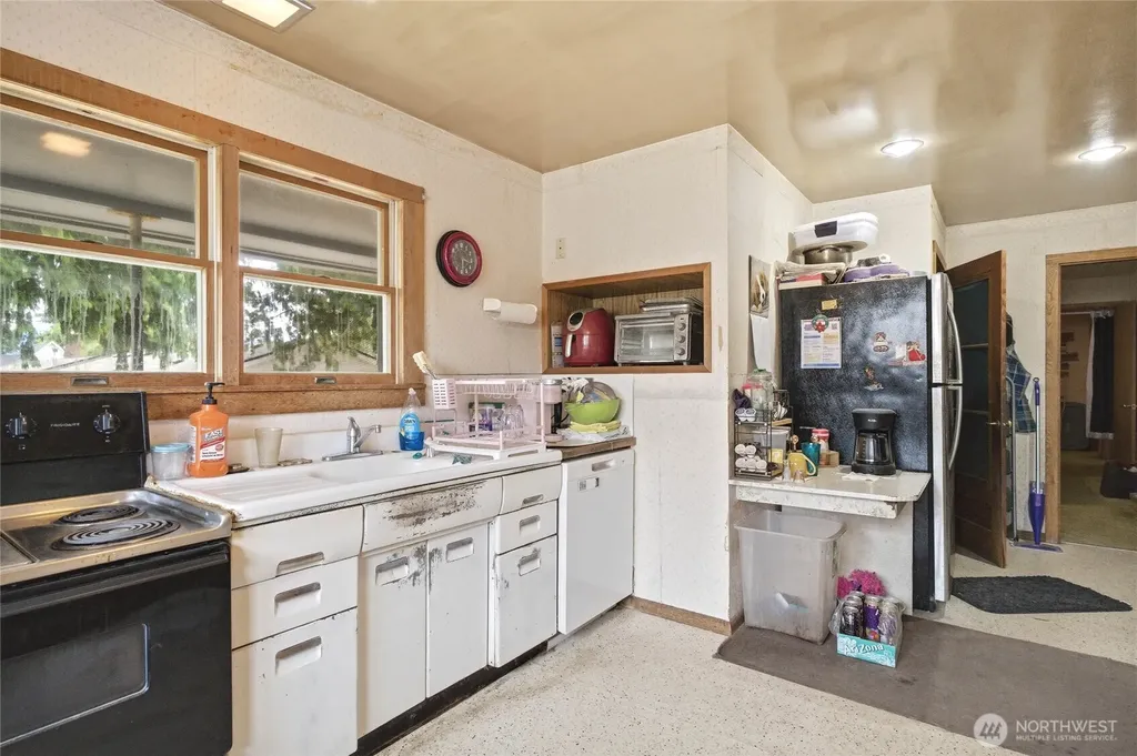 417 N Sanders Street Chelan WA 98816