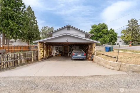 417 N Sanders Street Chelan WA 98816