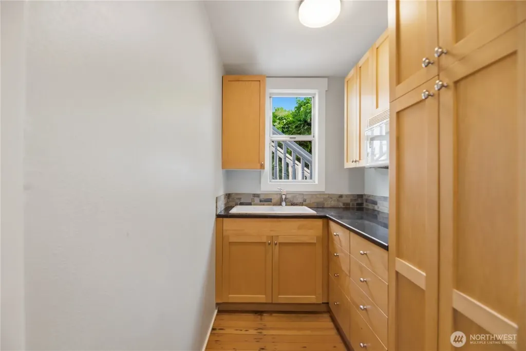 145 Park Avenue N Renton WA 98057