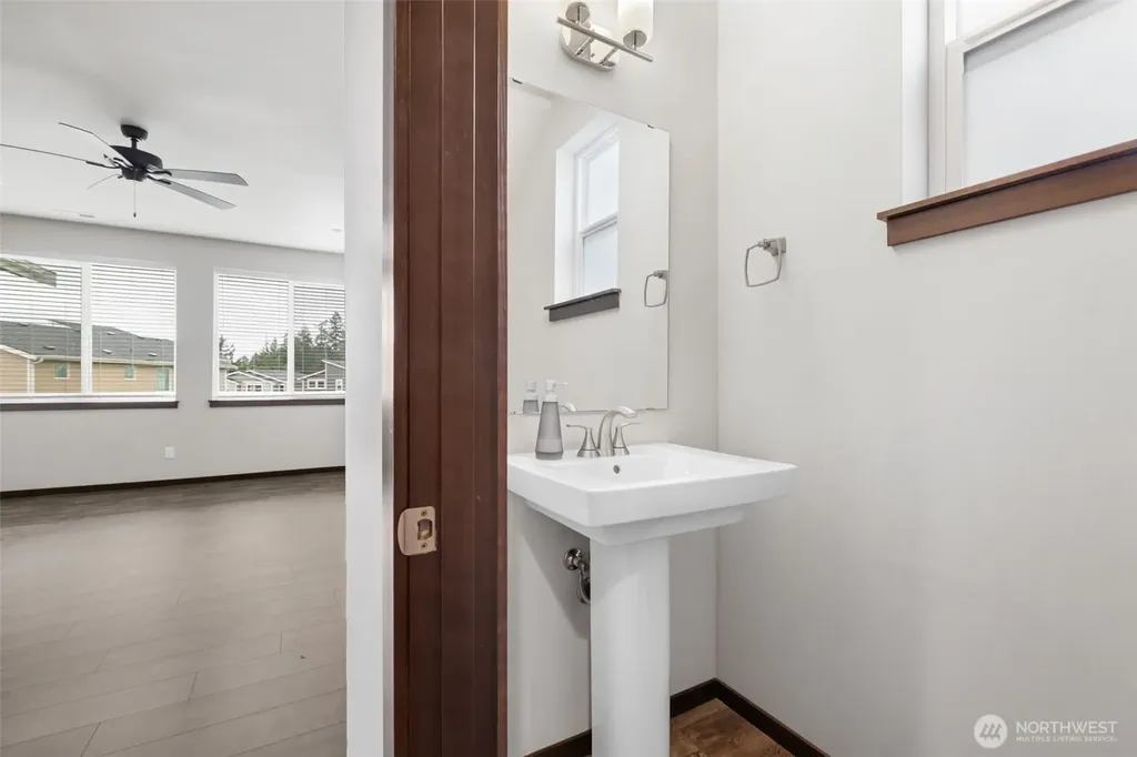 5171 Sophie Street Bremerton WA 98312