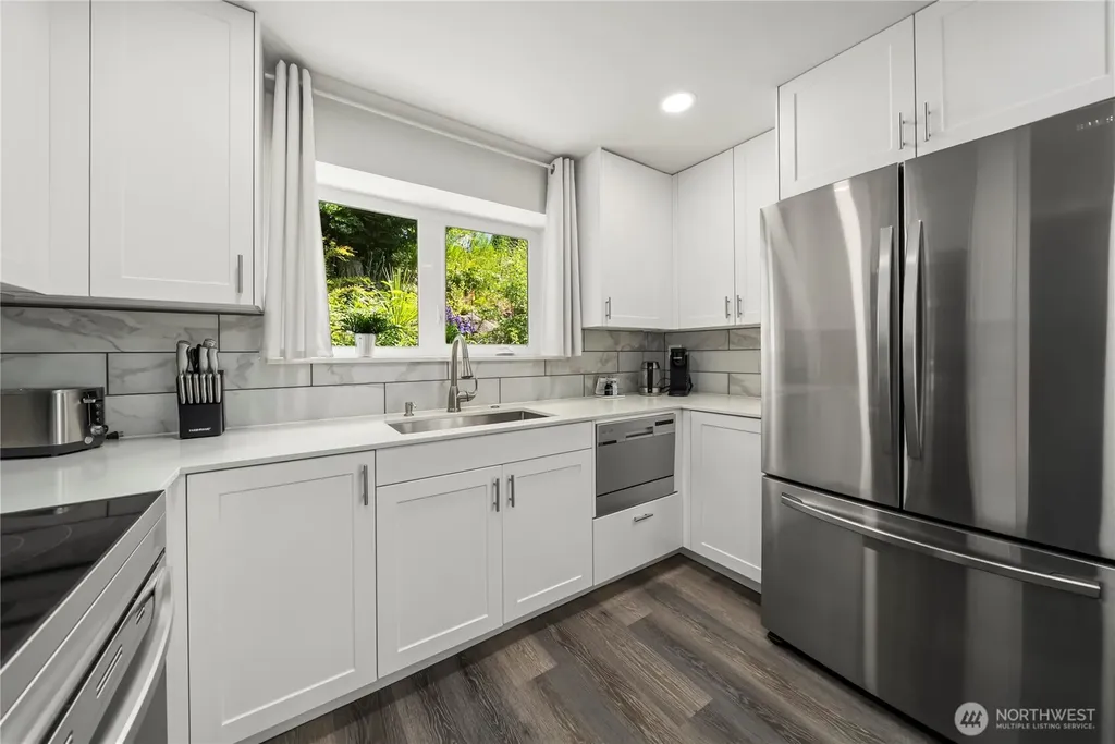 5643 16th Avenue SW Seattle WA 98106