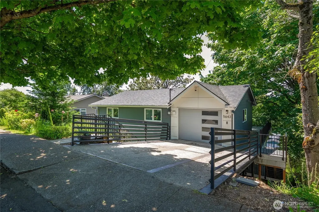 5643 16th Avenue SW Seattle WA 98106