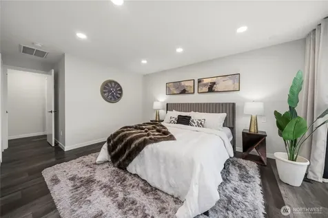 5643 16th Avenue SW Seattle WA 98106