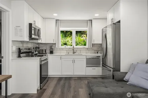 5643 16th Avenue SW Seattle WA 98106