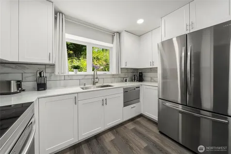 5643 16th Avenue SW Seattle WA 98106