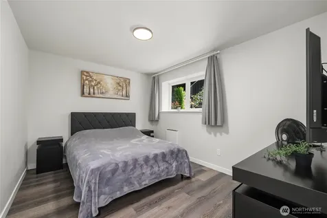 5643 16th Avenue SW Seattle WA 98106