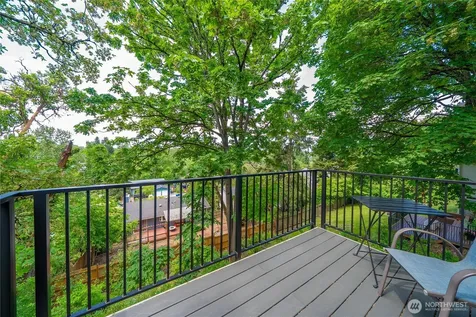 5643 16th Avenue SW Seattle WA 98106