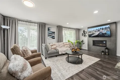 5643 16th Avenue SW Seattle WA 98106