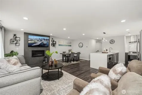 5643 16th Avenue SW Seattle WA 98106