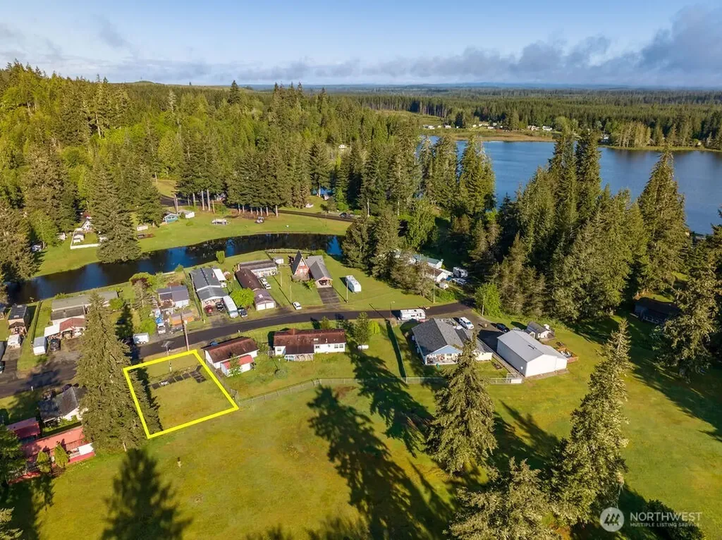 95 W Fairway Drive Elma WA 98541