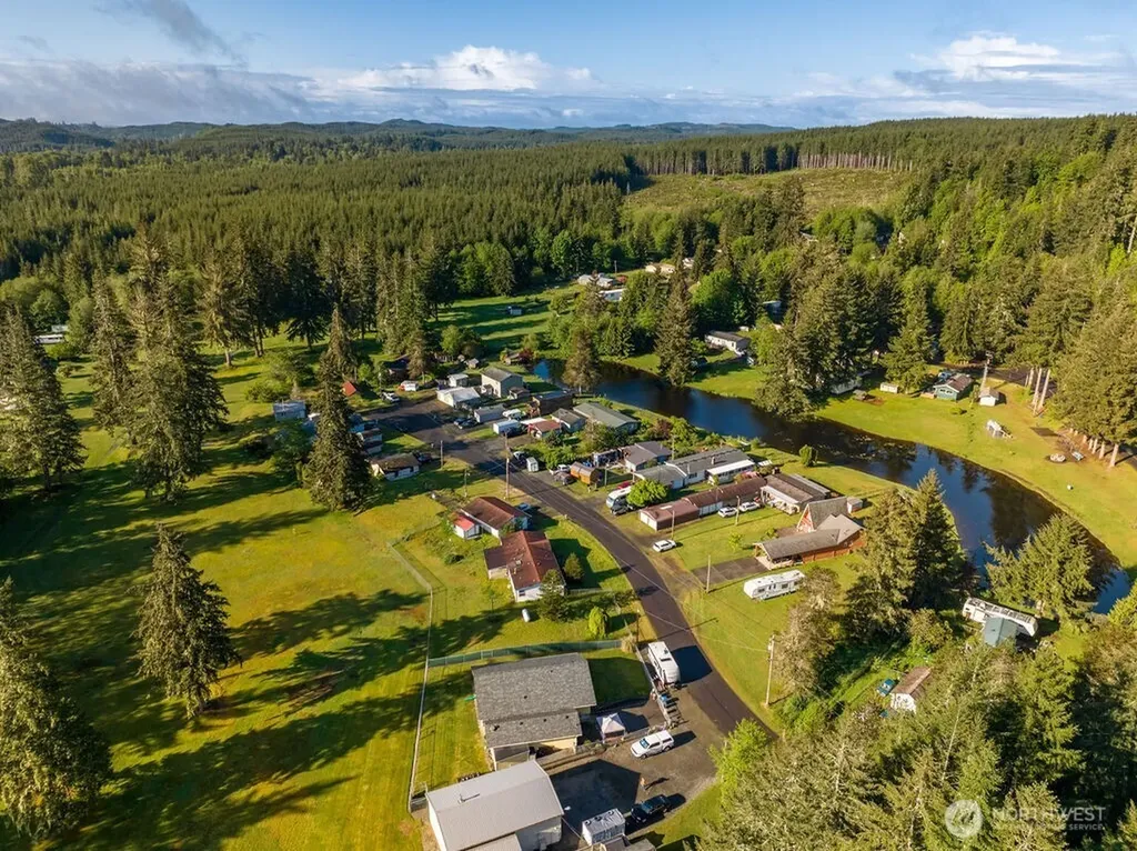 95 W Fairway Drive Elma WA 98541