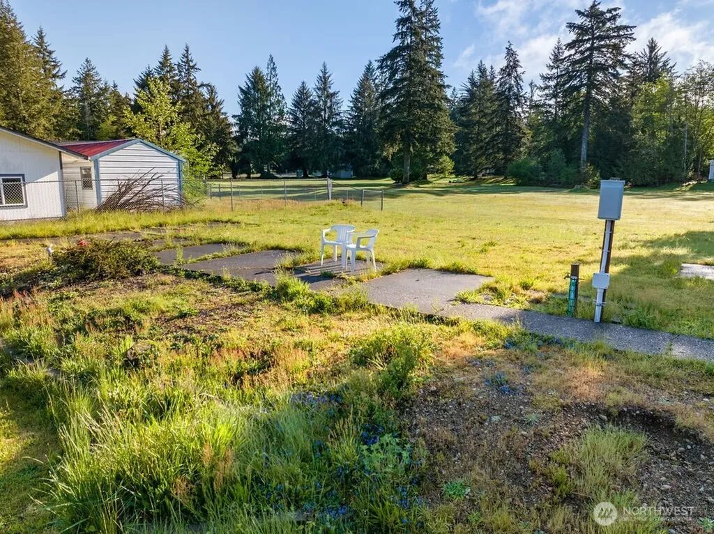 95 W Fairway Drive Elma WA 98541