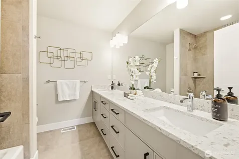 10202 44th Avenue SW Seattle WA 98146