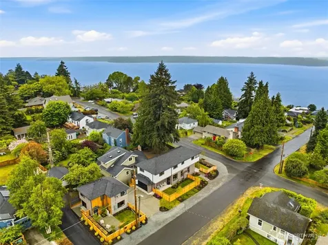 10202 44th Avenue SW Seattle WA 98146