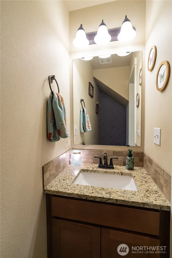 9324 179th Lane SW Rochester WA 98579