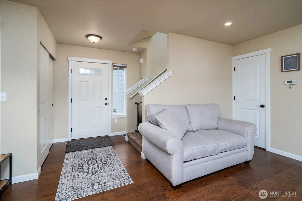 9324 179th Lane SW Rochester WA 98579