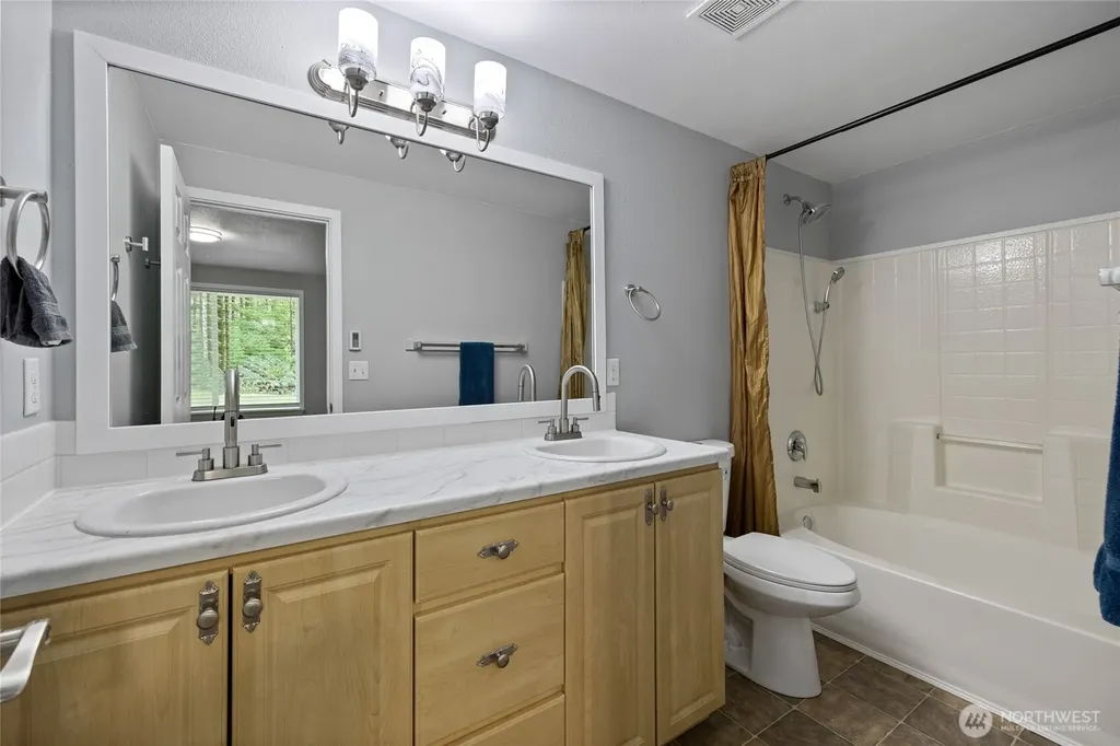 123 Lentz Rd N Winlock WA 98596