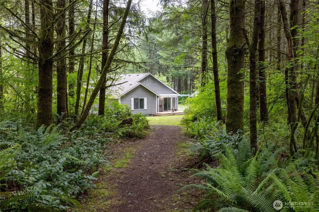 123 Lentz Rd N Winlock WA 98596