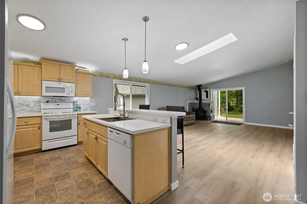 123 Lentz Rd N Winlock WA 98596