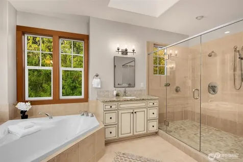 25935 SE 235th Way Maple Valley WA 98038