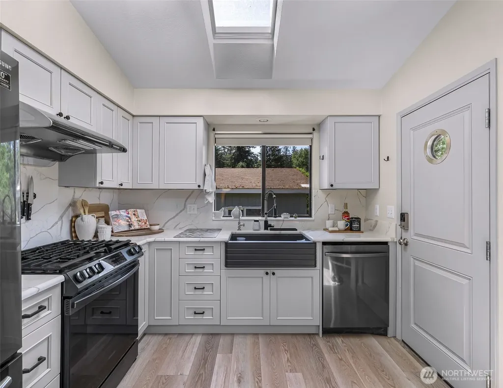 6465 Haven Way Clinton WA 98236