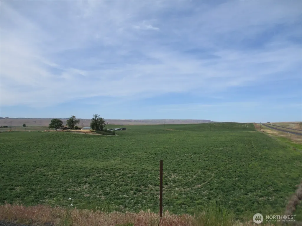 669 Cummins Road Touchet WA 99360