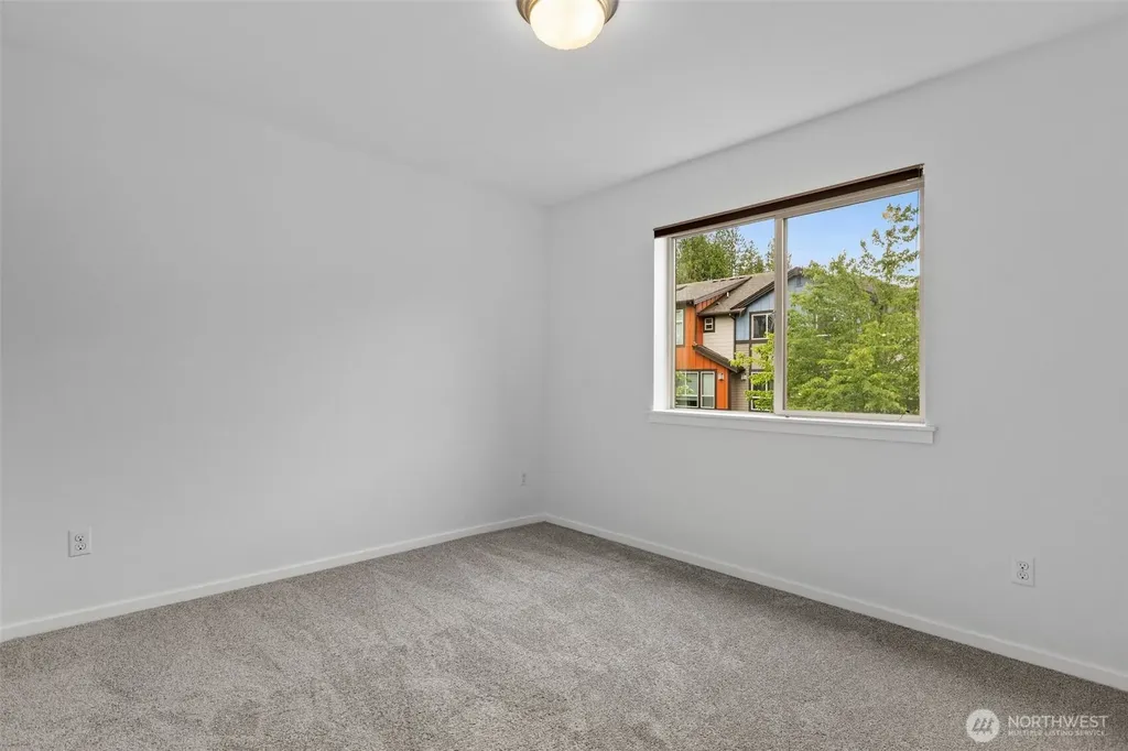 16516 2nd Park SE Bothell WA 98012