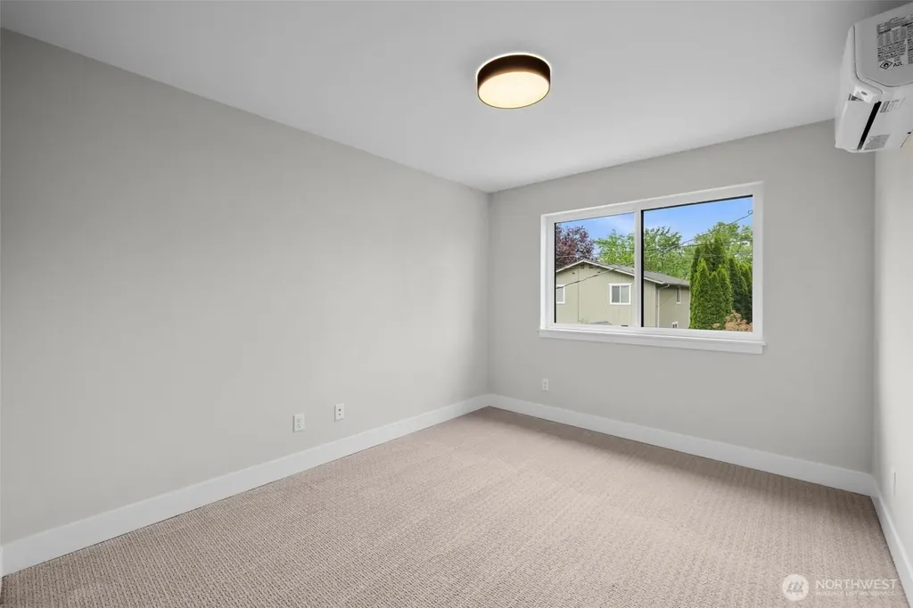 523 Bridges Avenue S Kent WA 98032
