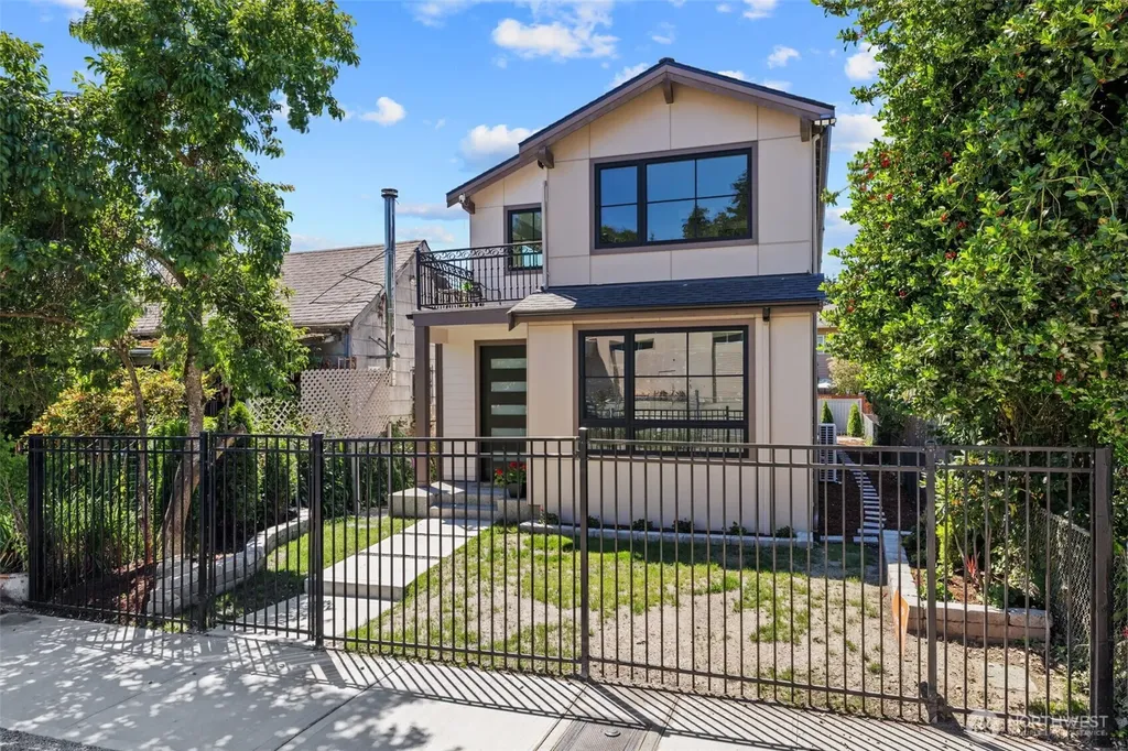 523 Bridges Avenue S Kent WA 98032