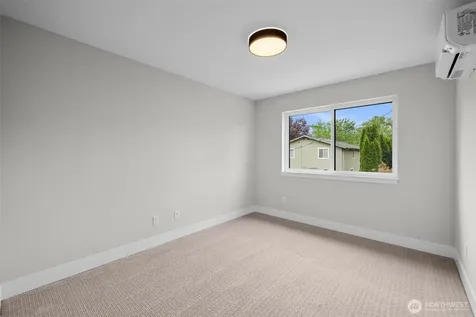 523 Bridges Avenue S Kent WA 98032