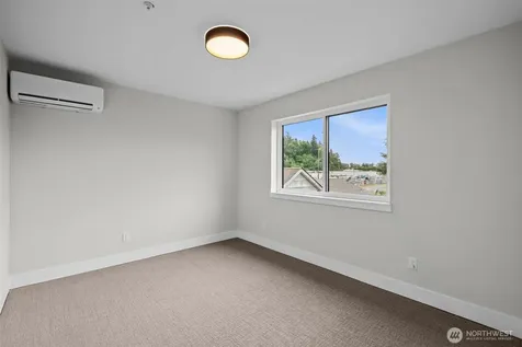 523 Bridges Avenue S Kent WA 98032
